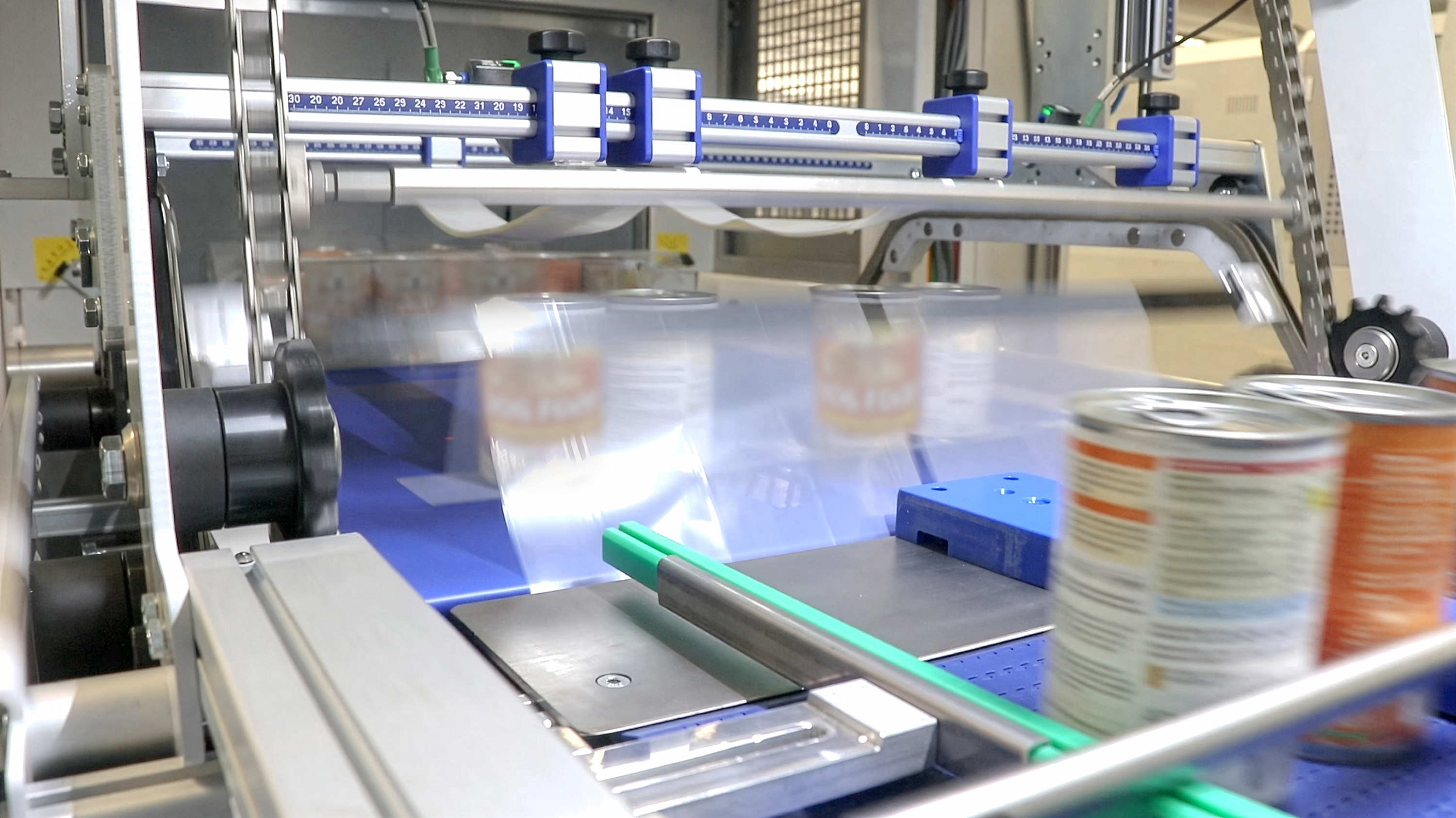 Smart secondary packaging: Overlap Duplex technology for canned pet food